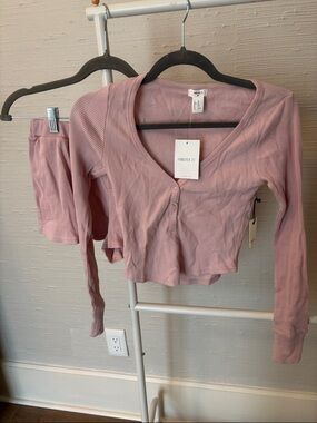 NWT Forever 21 Dusty Pink Ribbed Henley Crop Pajama Set